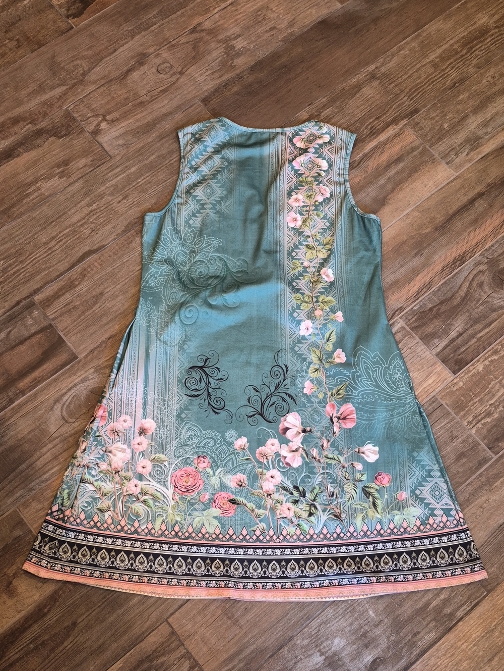 2 Floral Sleeveless Button Pleated Detail Knee Length Sundresses, Size M - Picture 16 of 16